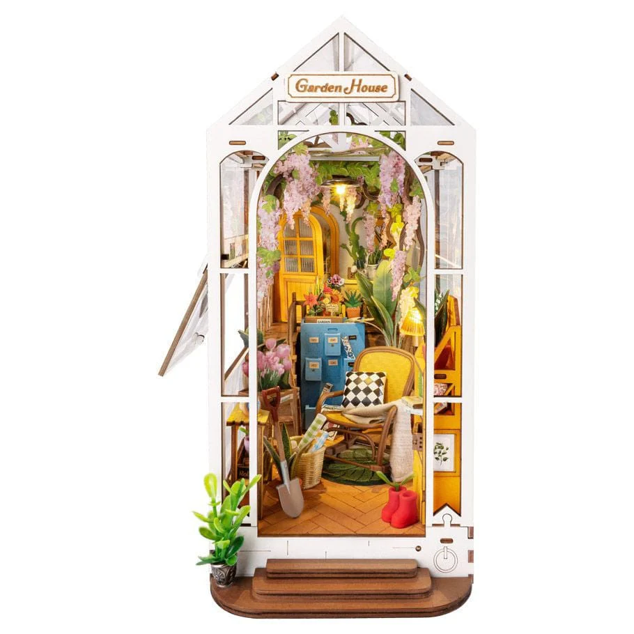 Book Nook & Wonderland: Garden Flower House