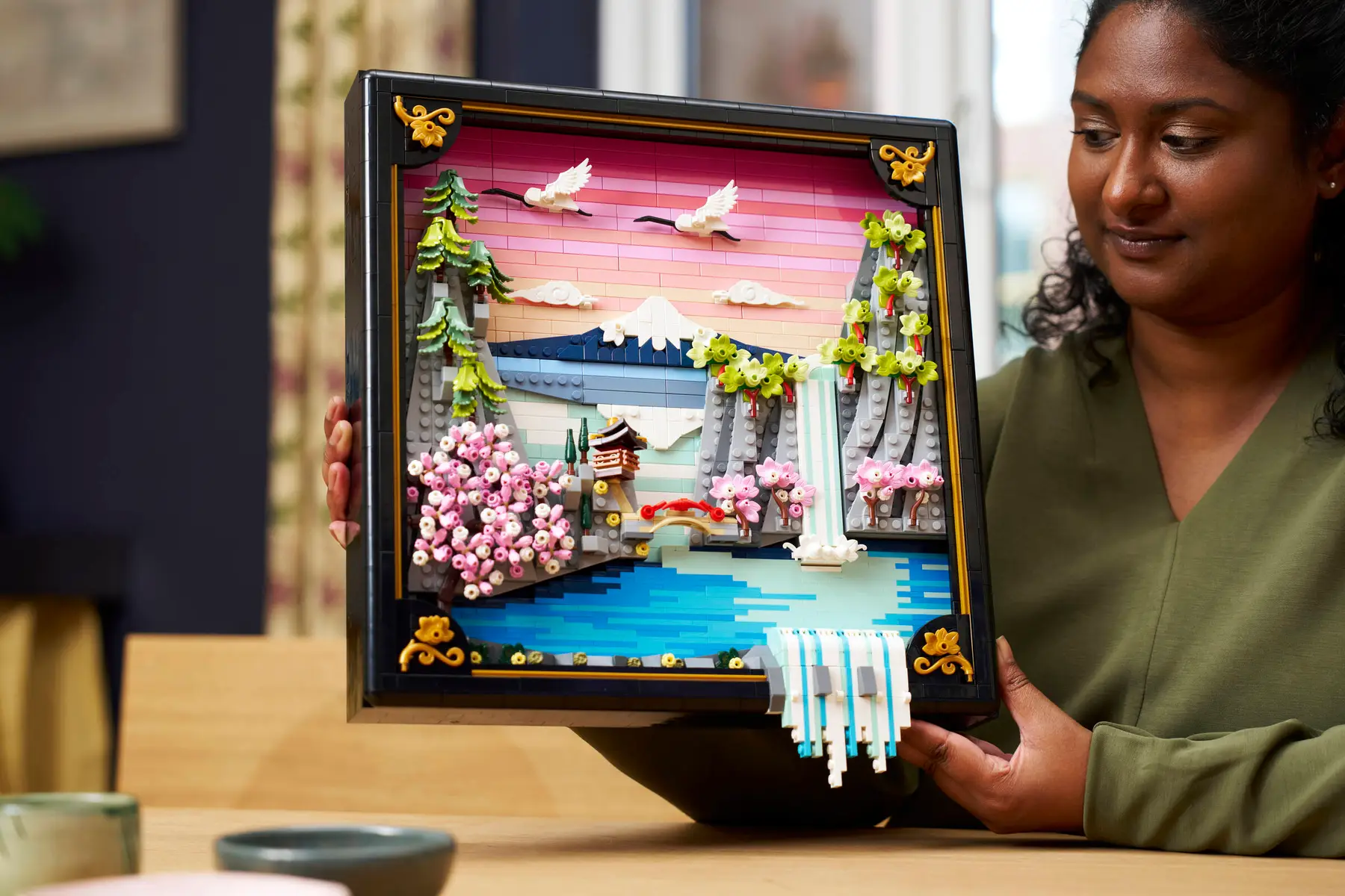 Lego: Japanese Cherry Blossom Landscape (31218) - Image 5